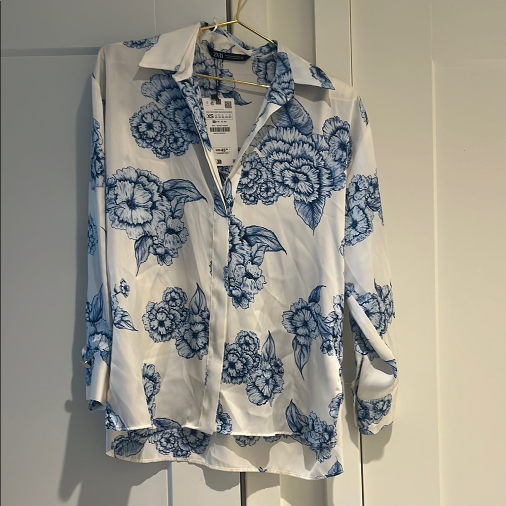 Zara Blue and White Relaxed Long Sleeve Blouse